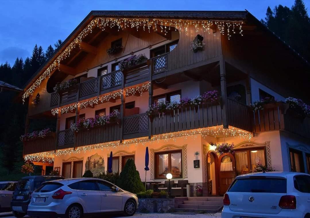 Garni Ladinia Hotel เปสกูล ภายนอก รูปภาพ