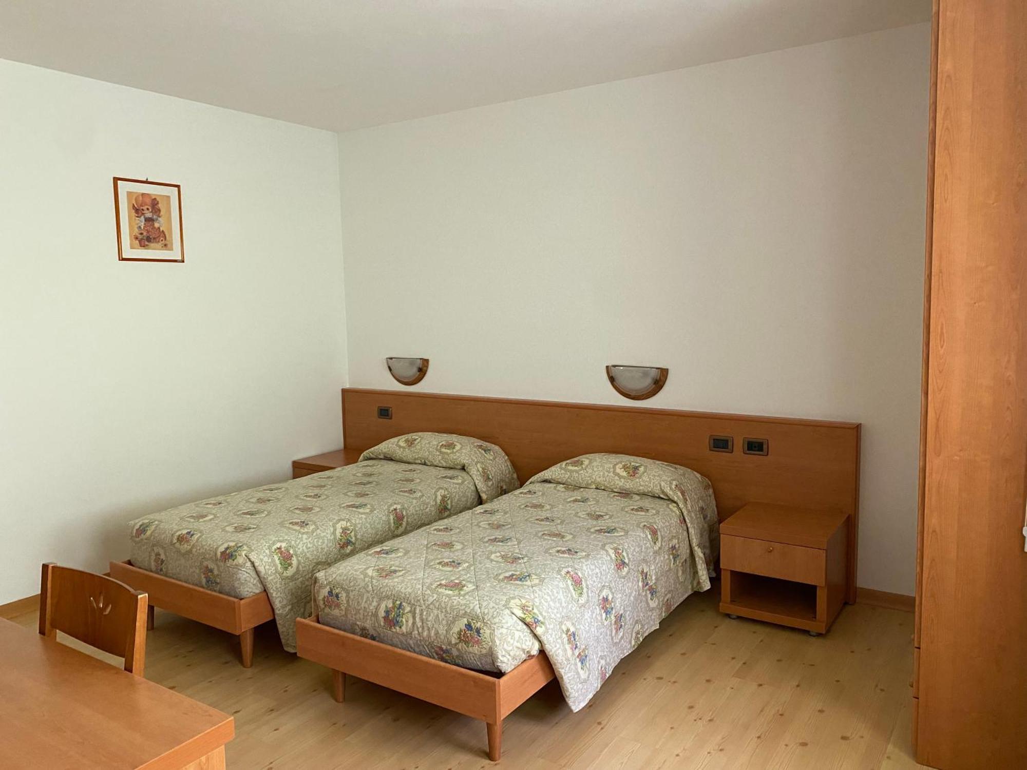 Garni Ladinia Hotel เปสกูล ภายนอก รูปภาพ