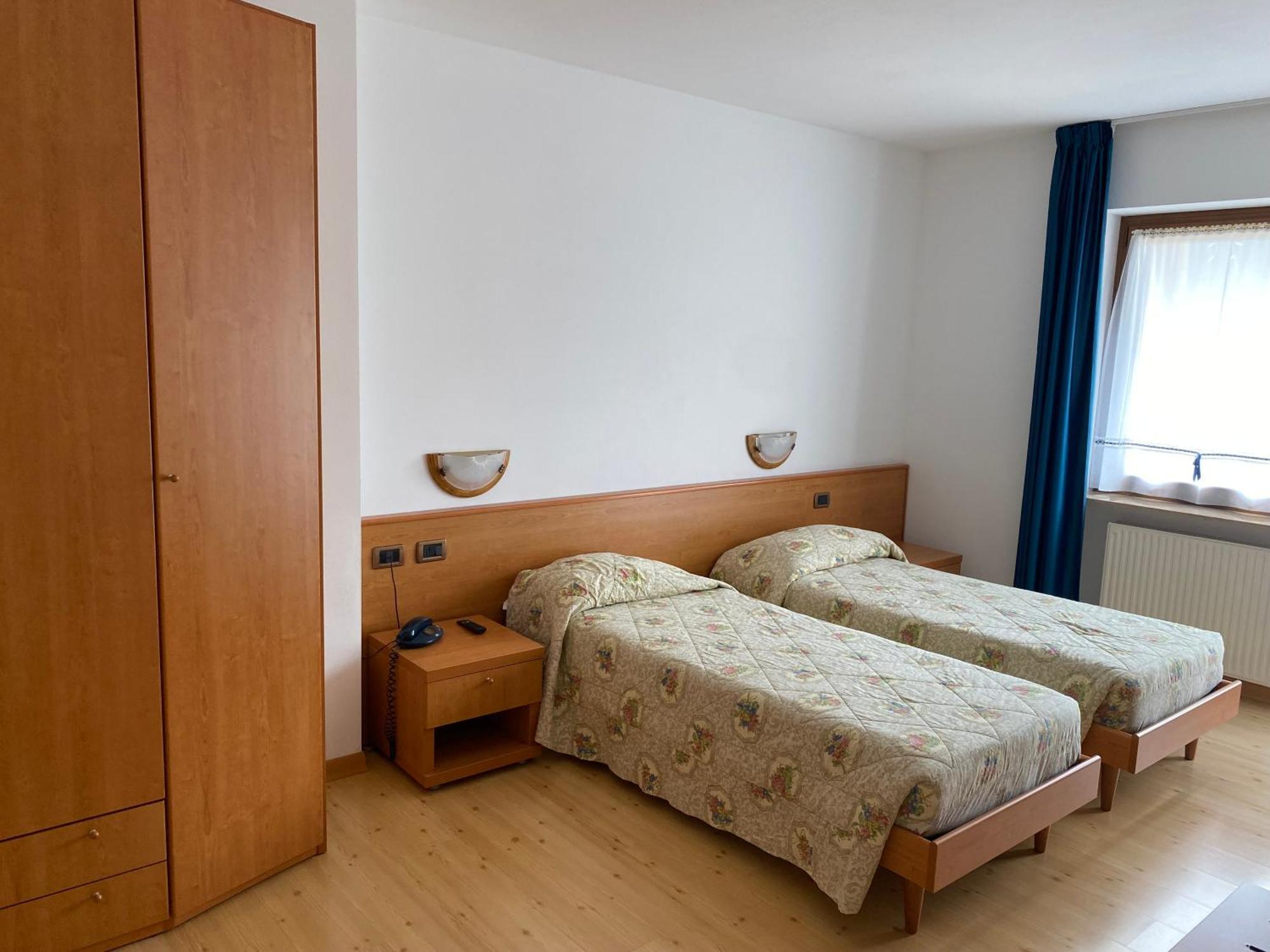 Garni Ladinia Hotel เปสกูล ภายนอก รูปภาพ